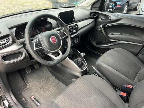 Fiat Cronos 1.3 Drive Flex 4p