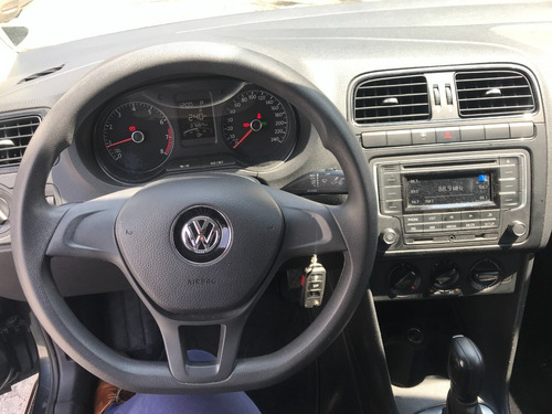 Imagen 13 de 14 de Volkswagen Vento 1.6 Startline At 2019