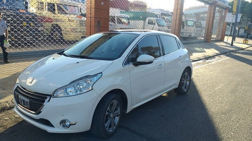 Peugeot 208 1.6 Feline 2014