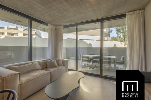 Departamento En Venta En Complejo 3300 Cabral Canning