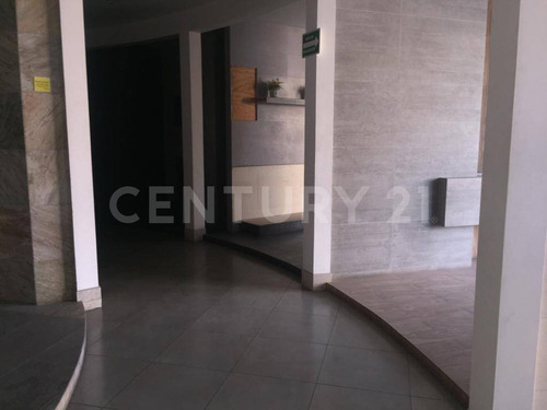 Local Comercial Con Oficinas En Jardines De La Corregidora, Colima