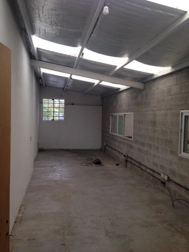 Imagen 8 de 15 de Galpón 320 M2 - Retasado - Barracas