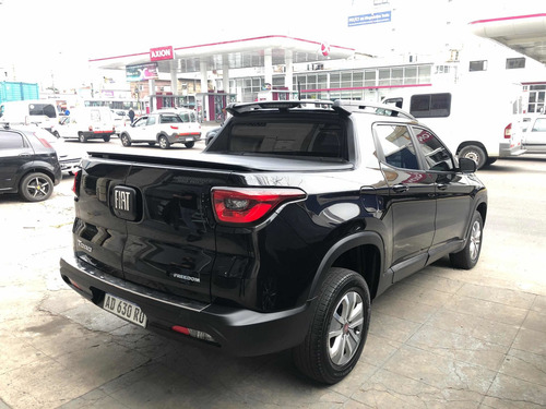 Imagen 6 de 11 de Fiat Toro 1.8 Freedom Nafta 4x2 A/t Automania