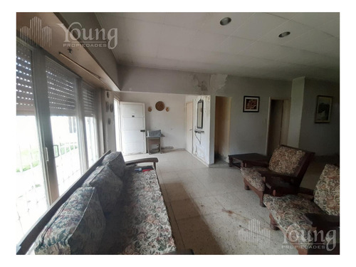 Imagen 5 de 28 de Casa De 4 Ambientes Con Jardin Y Pileta En Berazategui