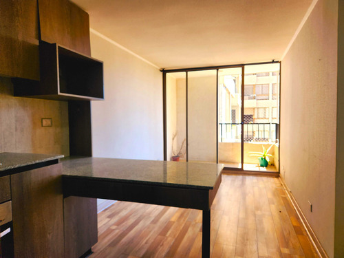 Arriendo Depto 2d Con Gc Incluidos/e Central (83499)
