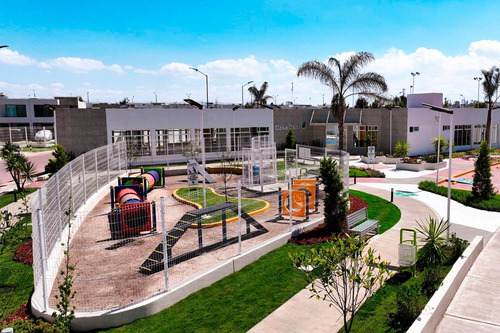 Casa Nueva En Venta En Ojo De Agua Con Alberca Techada En Amenidades