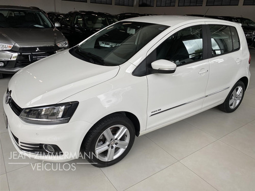 Imagem 10 de 15 de Volkswagen Fox Highline 1.6 Flex