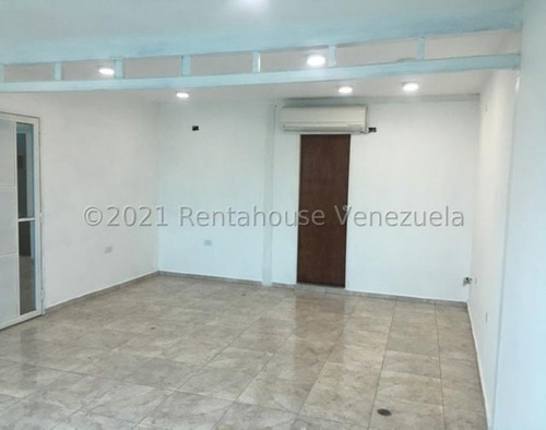 Imagen 13 de 30 de Local Comercial En Alquiler Centro Este Barquisimemeto,no Falta Suministro Eléctrico, Zona Cerca Hospital Y Avenida Carabobo, Aire Acondicionado, Baño. Contacto 0424-5620928 Flex 22-1790 Z05