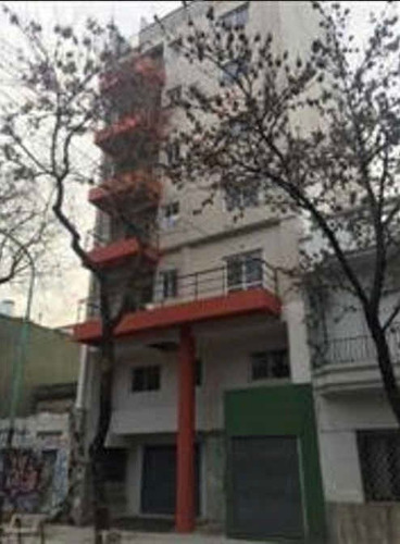 Imagen 1 de 7 de Cochera Liquido Quito 3700