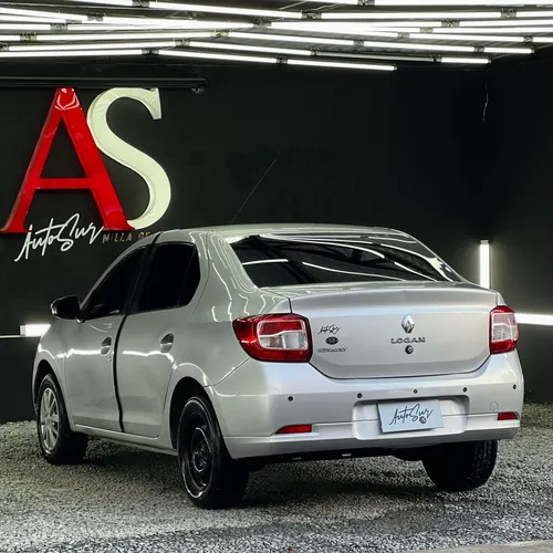 Renault Logan 1.6 Expression / Life +