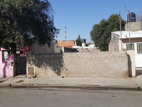 Casa En Venta Barrio Ferrer  Con Gran Terreno A Refaccionar