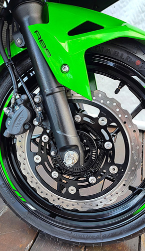 Kawasaki Ninja 400 Krt Réplica