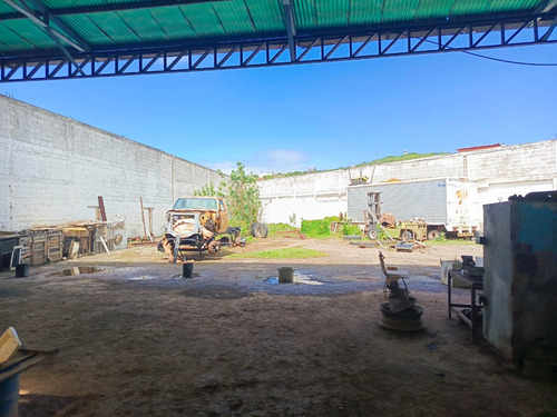 Terreno Catia La Mar. 3030mts. Todo Los Servicios.