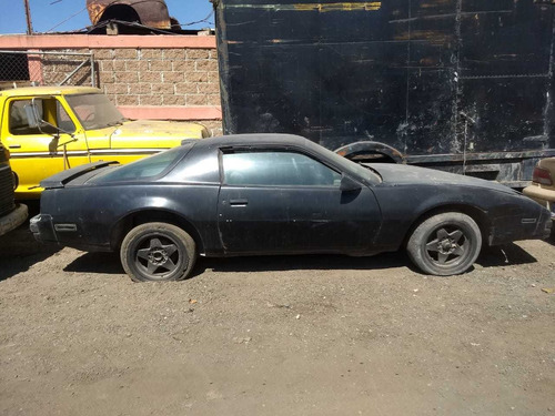 Imagen 2 de 15 de Pontiac Firebird 1985 Completo O Por Partes El Chatarral