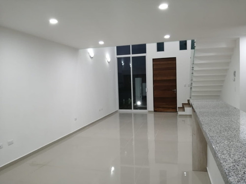 Casa Nueva En Fraccionamiento Alberia