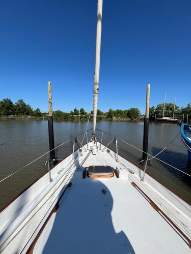 Velero Frers 44