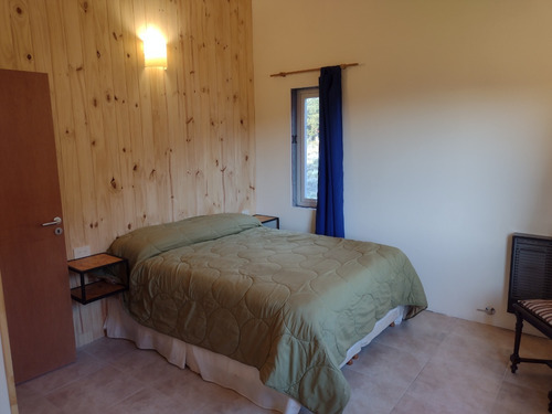 Imagen 18 de 25 de Casa Vacacional Con Estacionamiento Gratis Al Pie De La Montaña