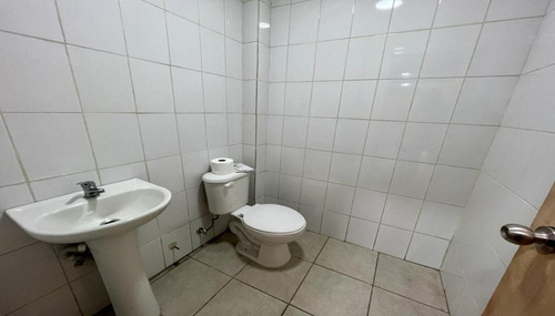 Arriendo Local Comercial En Strip Luis Cruz De Molina