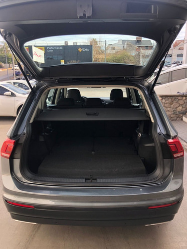 Imagen 3 de 8 de Volkswagen Tiguan 1.4 Tsi Dsg 7 Asientos - 2019 - Gris