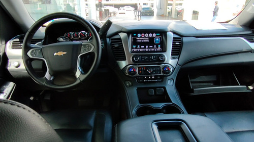 Imagen 9 de 11 de Chevrolet Suburban 2016 5.3 V8 Lt Piel 2 Fila Asientos At