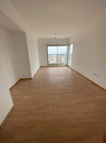 Imagen 3 de 7 de Mono Ambiente A La Venta En Edificio Torre Imperio De San Miguel