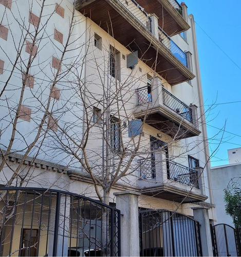 Imagen 2 de 10 de Departamento 2 Ambientes - Castelar Sur