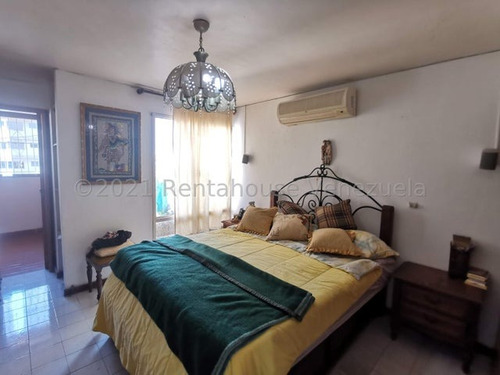 Pent House Duplex En La Florida Mls# 23-19442 Em