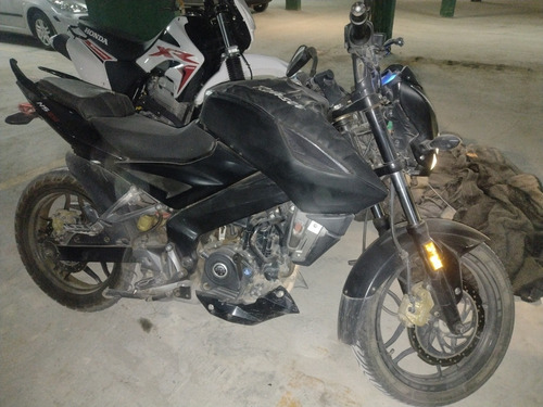 Imagen 1 de 3 de Bajaj Rouser Ns