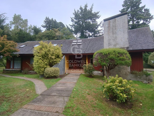 Espectacular Casa Comercial , Frente Al Lago Llanquihue.