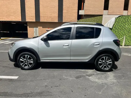 Renault Stepway 1.6 Intense Automática