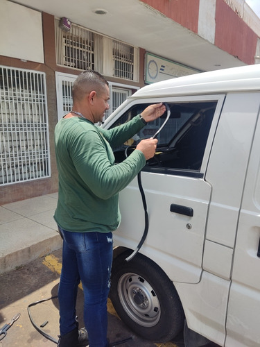 Canal Corredera De Vidrio De Puerta Mitsubishi L300 Panel