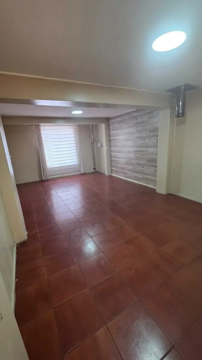 Imagen 2 de 20 de Rrb/ Vende Casa A Pasos De Estadio Schwager (171766)
