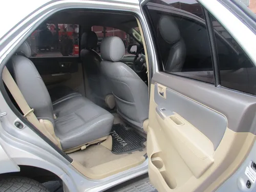 Toyota Fortuner Sr5 4x2 2700cc At Aa