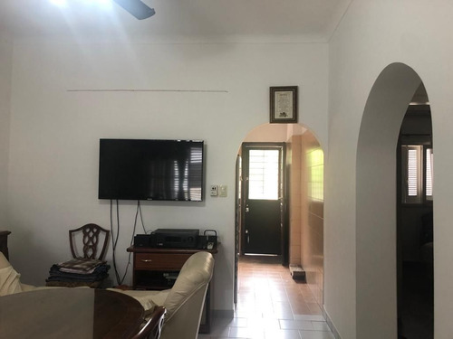 Imagen 2 de 14 de Oportunidad!!! Hermosa Casa Sobre Terreno De 10 X 33,33 Metros