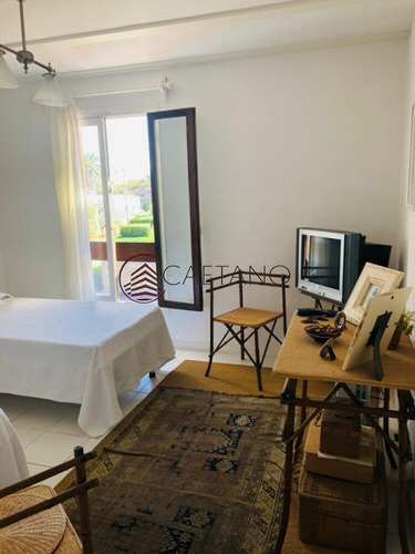 Apartamento En Punta Del Este, Peninsula- Ref: 2535