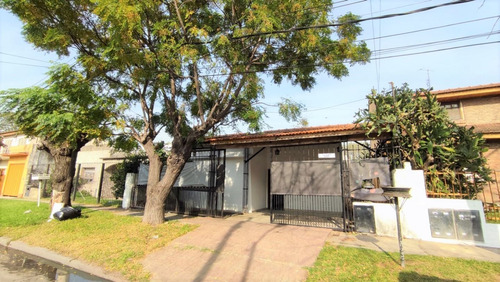 Imagen 1 de 17 de Casa En Venta En Jose Leon Suarez