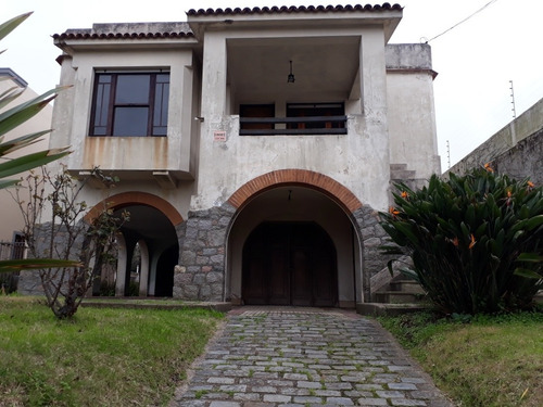 Casa3 Dormitorios 2 Baños Y/o Apto Con Garage