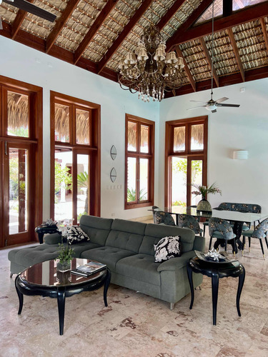 Villa Tropical En Veinte, Cap Cana, República Dominicana.