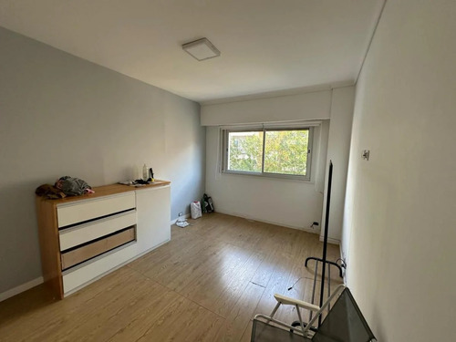 Departamento 3 Ambientes Sobre Av Libertador Vista A Los Clubes Y Al Río.
