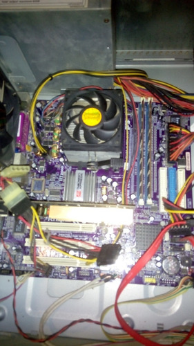 Imagen 4 de 5 de Computadora Amd Con Tarjeta De Video Pci Express De 128mb