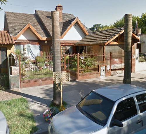 Casa En Venta - 2 Dormitorios 1 Baño 1 Cochera - 438mts2 - Libertad, Merlo