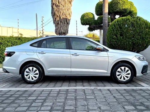 Volkswagen Virtus 4p Trendline L4/1.6 Aut