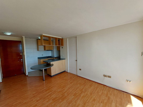 Depto En Arriendo De 2 Dorm 2 Baños. Lomas San Andres