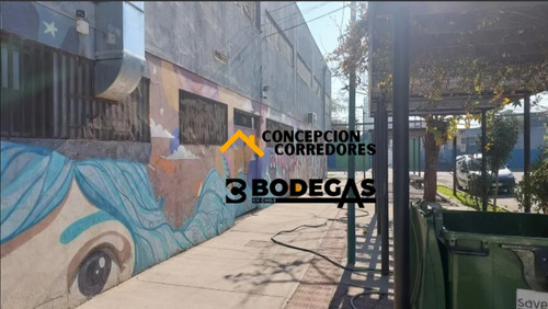Arriendo Bodega De 984m2 C/oficina En Indepndencia
