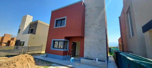 Casa En Venta En Tafí Viejo