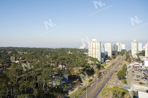 Imagen 24 de 28 de Hermoso Departamento En Venta Con Agradable Vista. - Punta Del Este Roosevelt