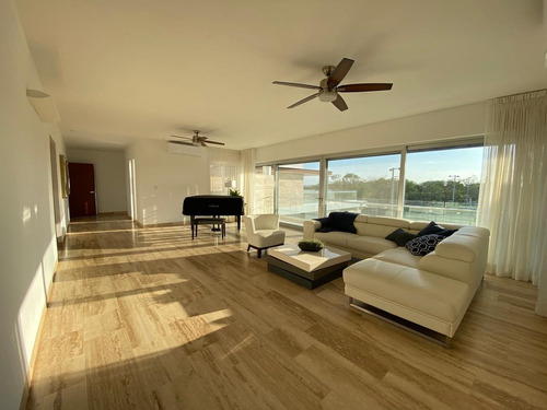 Imagen 21 de 30 de Casa En Venta En Mérida En Privada De Lujo Con 10 Recámaras
