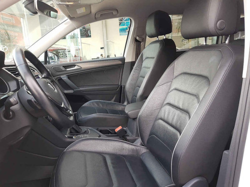Imagen 10 de 15 de Volkswagen Tiguan 2019 5p Confortline L4/1.4/t Aut Piel