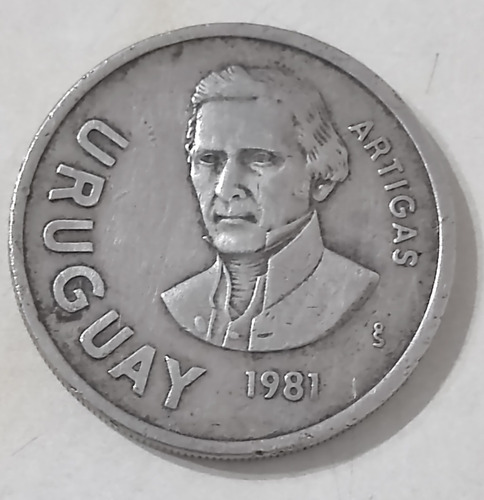 Moneda De 10 Pesos Uruguay 1981 Flor De Ceibo