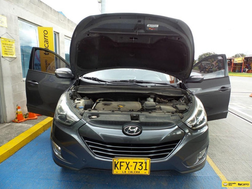 Imagen 10 de 15 de Hyundai Tucson Ix35 Gl